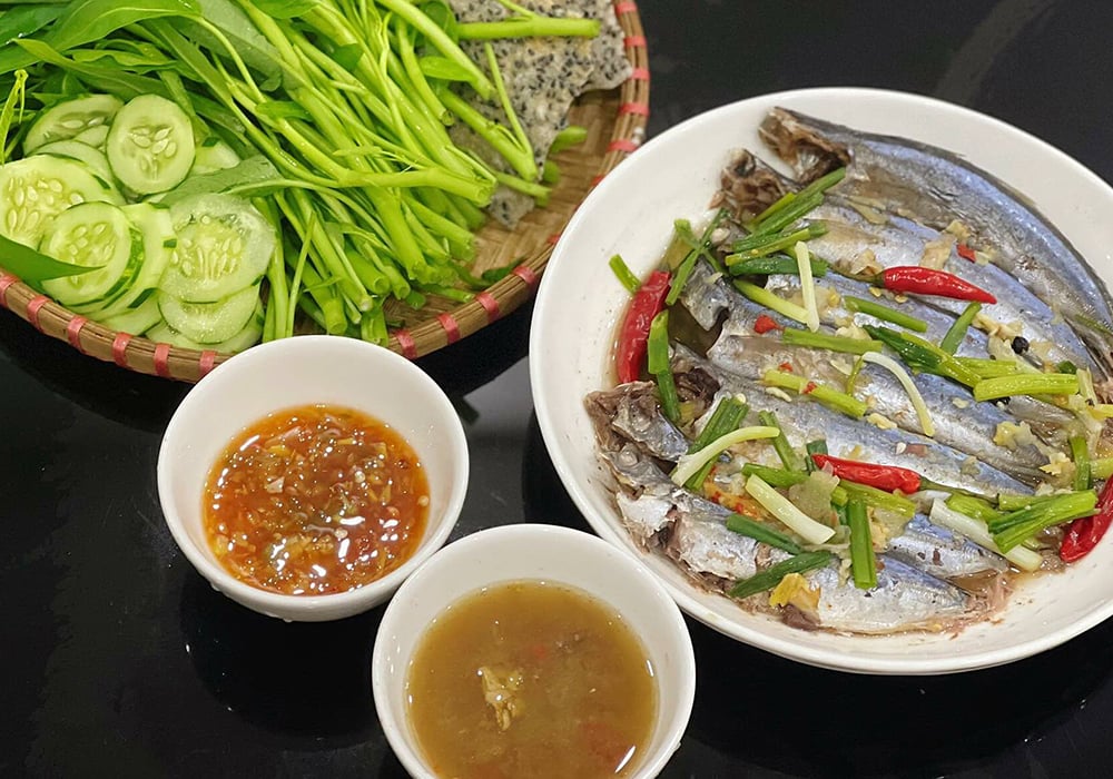 Cá nục hấp hành