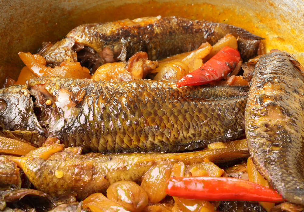 Cá rô kho tương hột