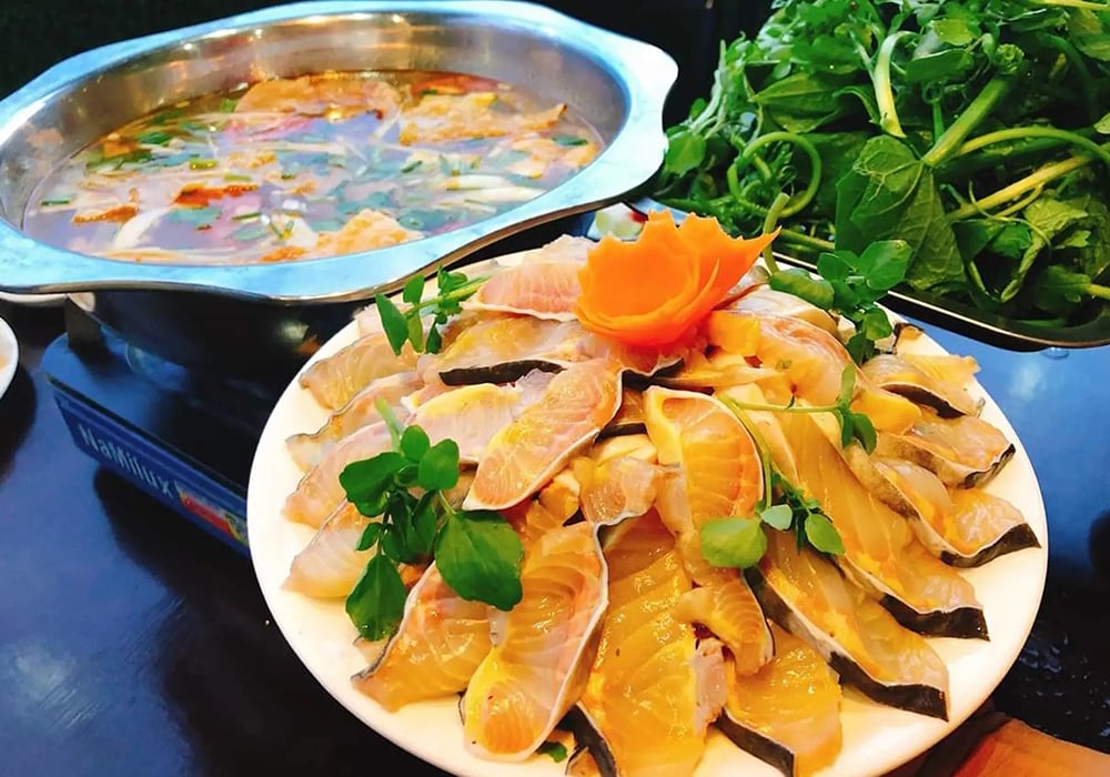 Lẩu cá tầm chua cay