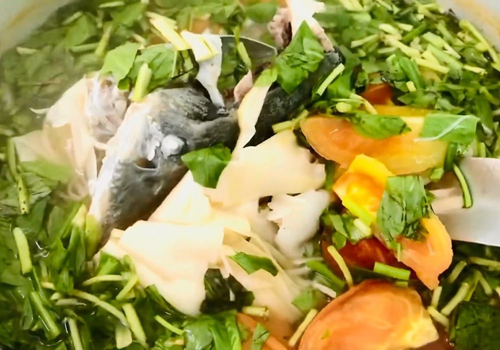 Lẩu cá tầm măng chua