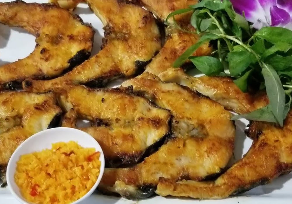 Cá tầm nướng muối ớt