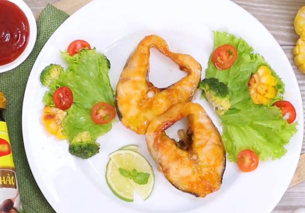 Cá tầm nướng rau củ