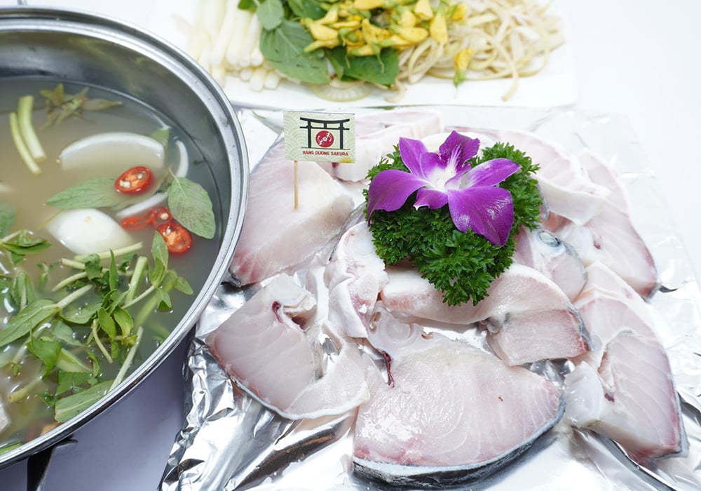 Lẩu cá tầm nấu mẻ