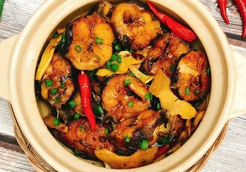 Cá trê kho gừng