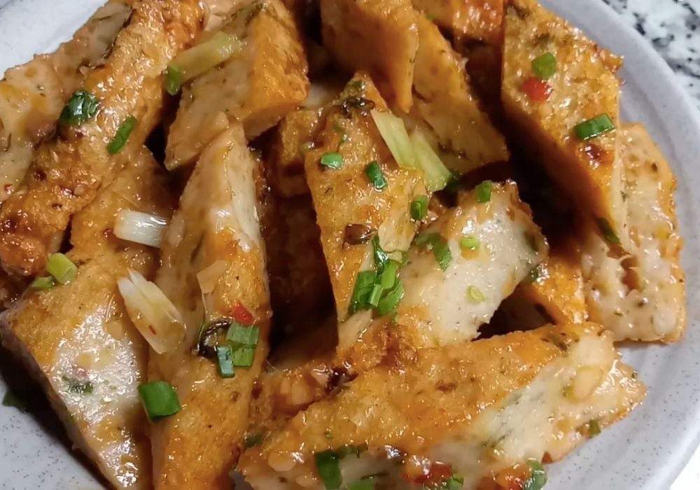 Món chả cá chiên nước mắm