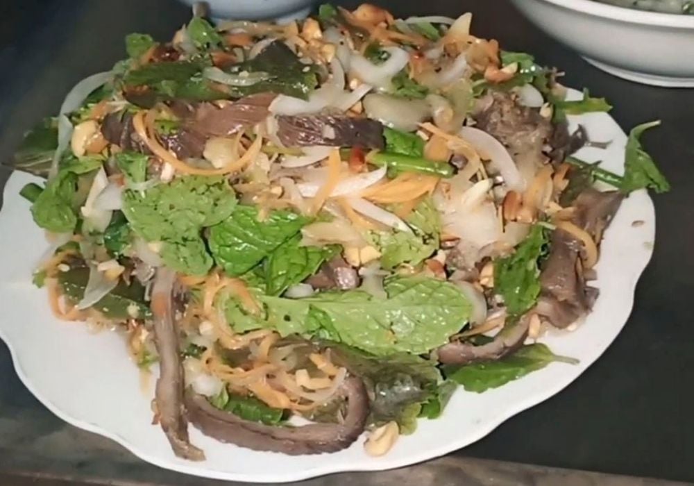 Gỏi bao tử cá ngừ đại dương cà rốt