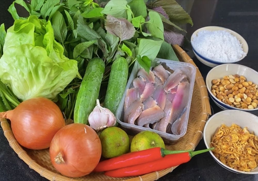 Nguyên liệu làm gỏi cá trích