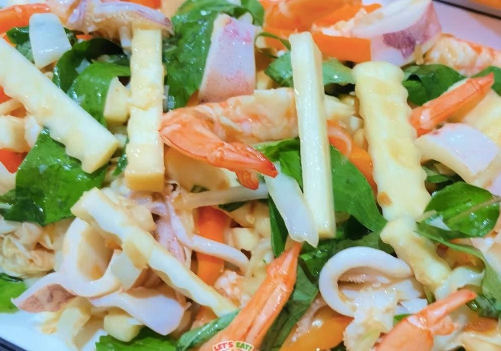 Món gỏi củ hủ dừa hải sản