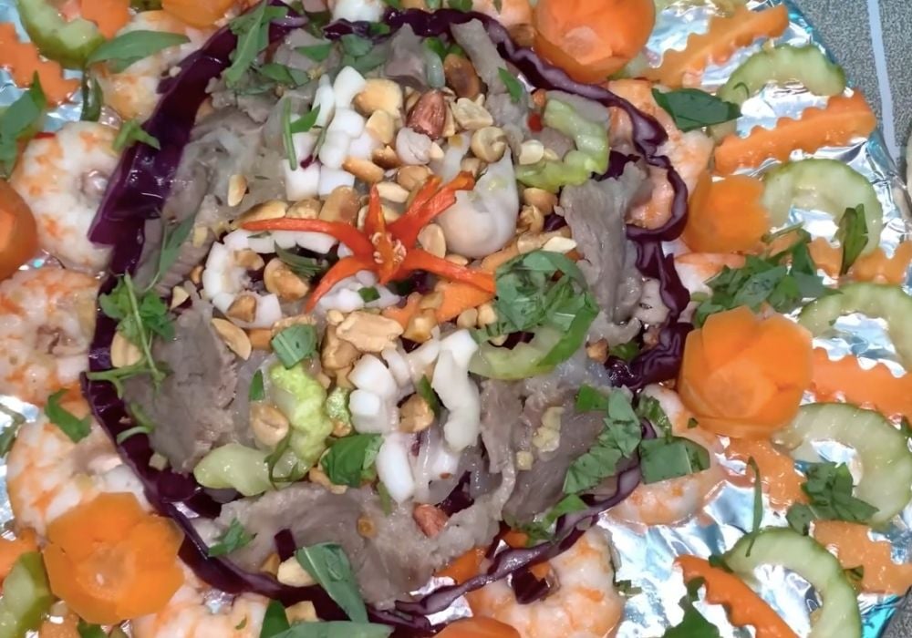 Gỏi nấm tuyết tôm thịt dưa leo bắp cải