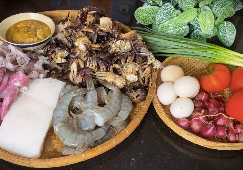 Nguyên liệu làm lẩu cua đồng hải sản