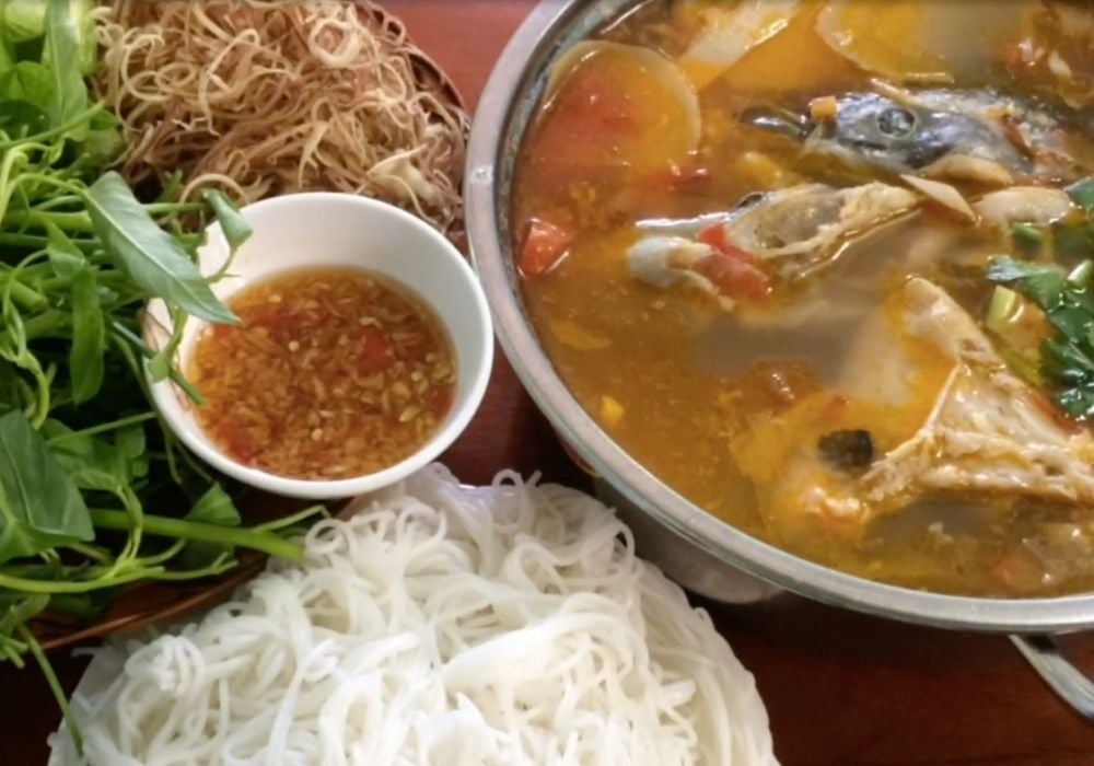 Lẩu đầu cá hồi