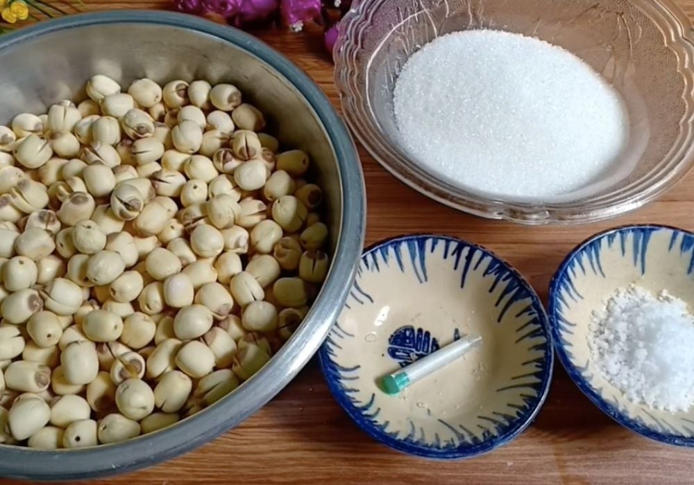 Nguyên liệu làm mứt sen tươi