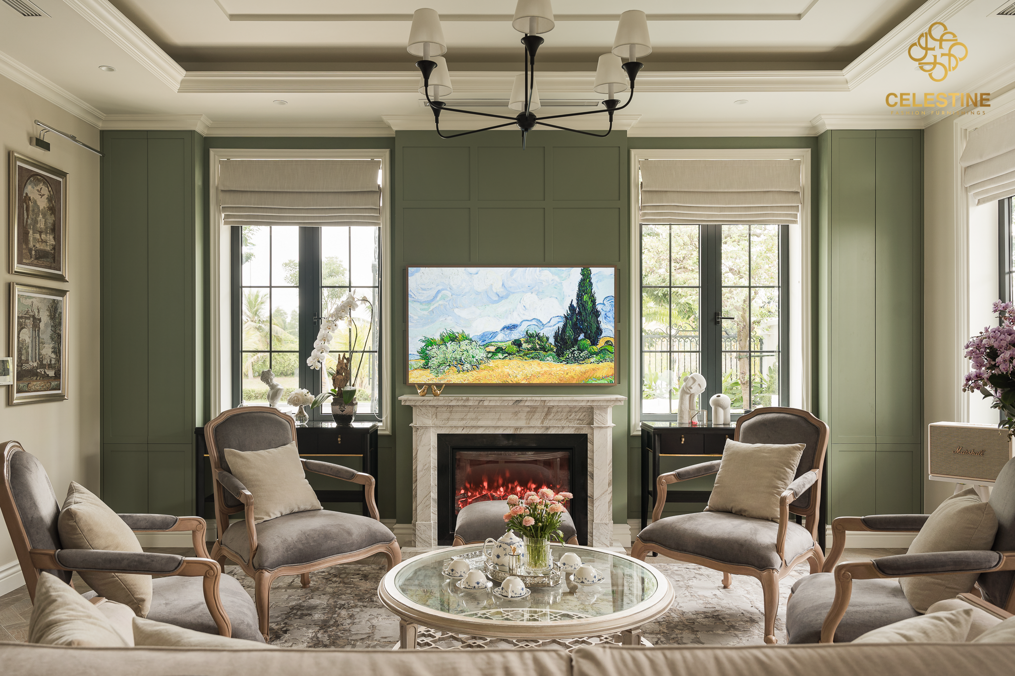 Thảm và decor giúp phòng khách trở nên tinh tế hơn.
