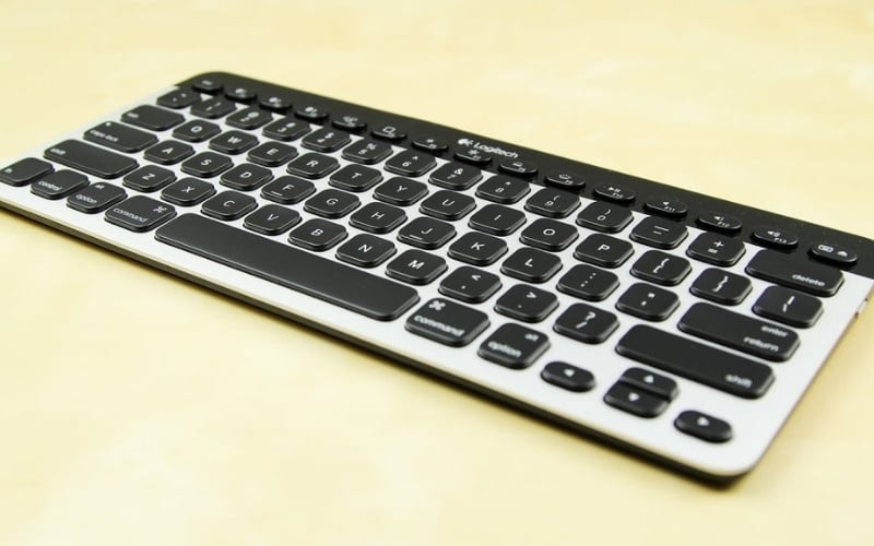Bàn phím Logitech không dây và có Easy-Switch phù hợp với nhu cầu kết nối đa thiết bị