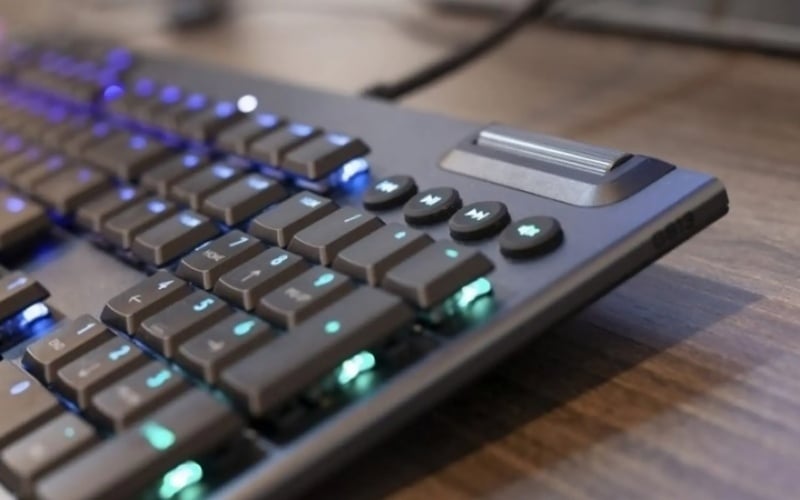 Layout fullsize hoặc 96% phù hợp với người cần nhập liệu nhiều vì có cụm số riêng