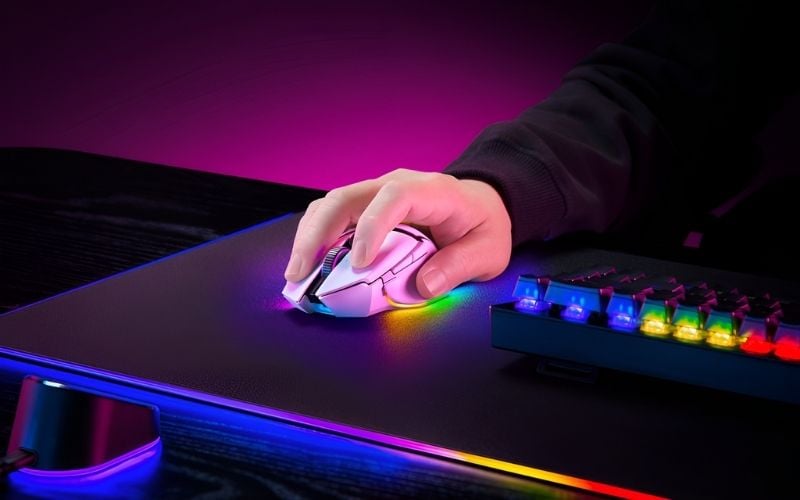 Chọn chuột phù hợp với cách cầm của bạn để đảm bảo thoải mái và tối ưu hiệu suất