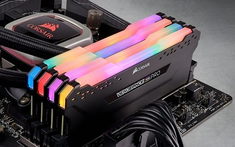 RAM DDR4 16GB đáp ứng tốt nhu cầu làm việc, học tập và giải trí