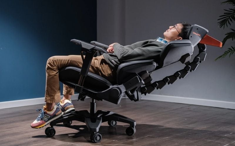 Ghế công thái học giúp ngồi đúng tư thế, giảm đau mỏi và tăng sự thoải mái