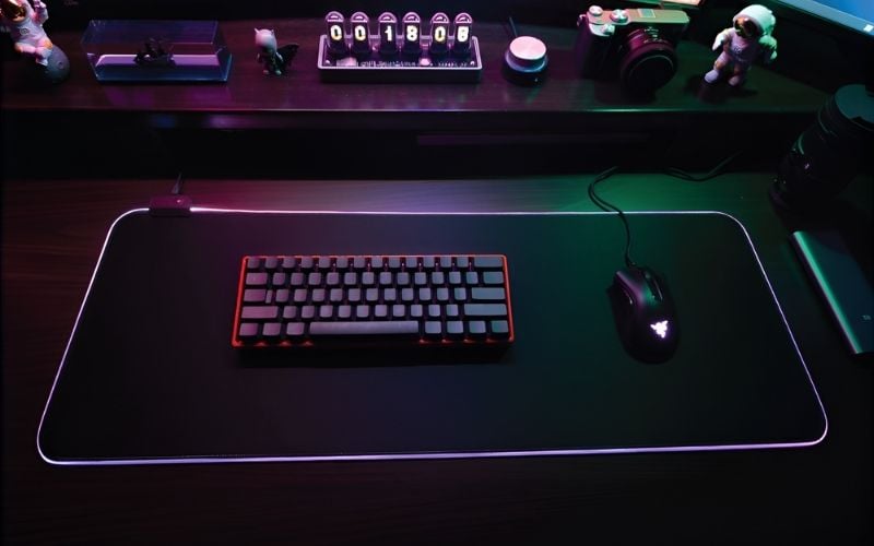 Lót chuột có LED mang đến góc làm việc và giải trí độc đáo, cá tính