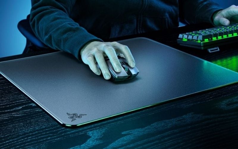 Lót chuột cứng giúp giảm lỗi nhảy con trỏ khi di chuyển
