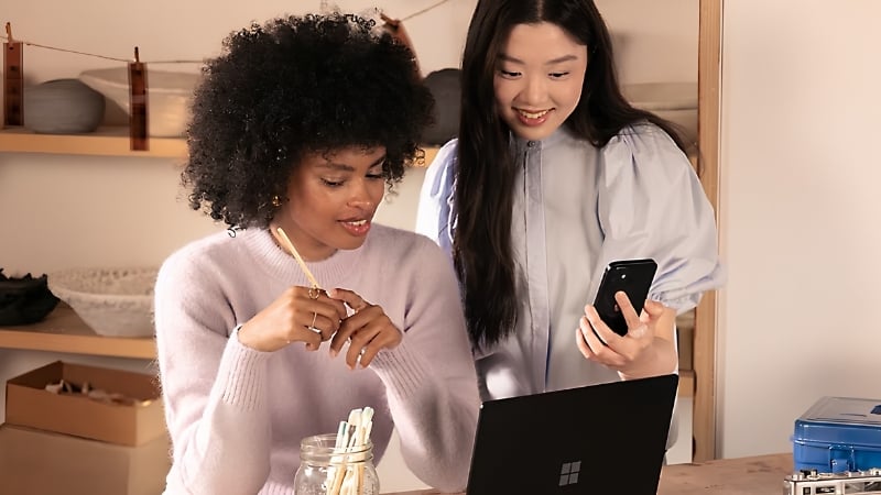 Phần mềm Office Home & Business 2024 EP2-06604 tương thích với Windows và macOS