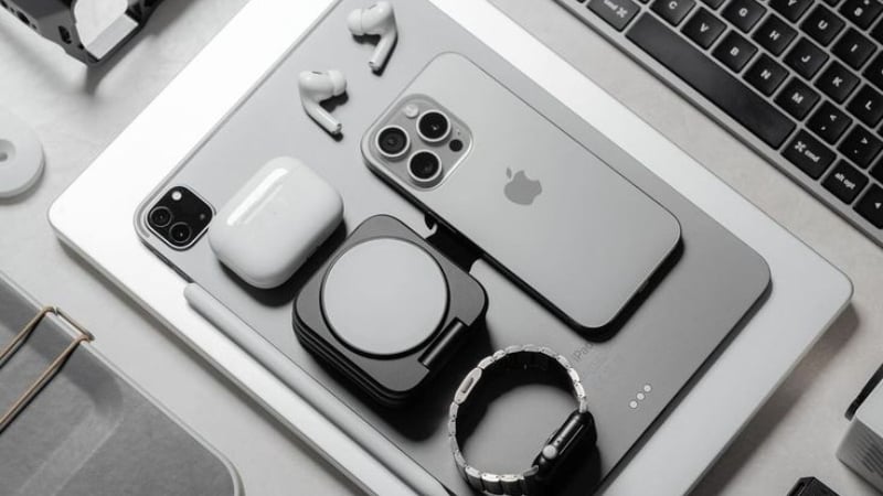 Phụ kiện điện thoại và máy tính