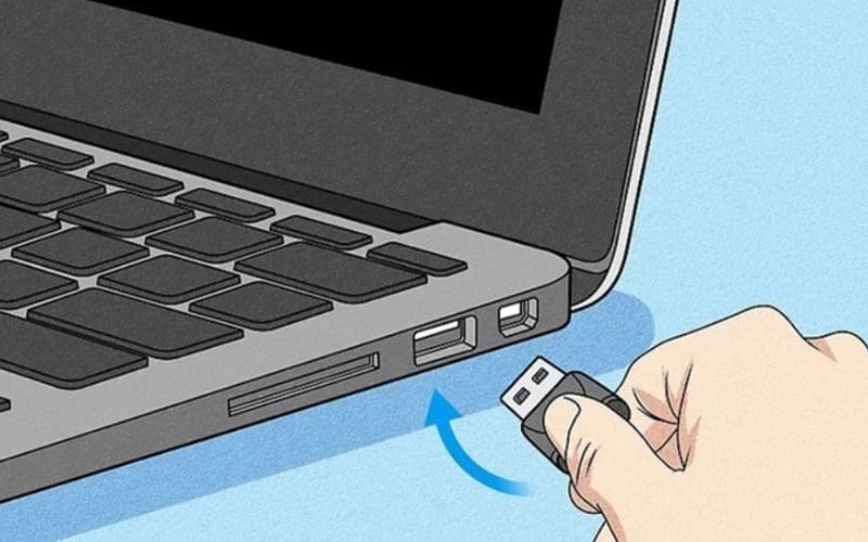Với bàn phím 2.4GHz, cắm lại receiver và thử cổng USB khác