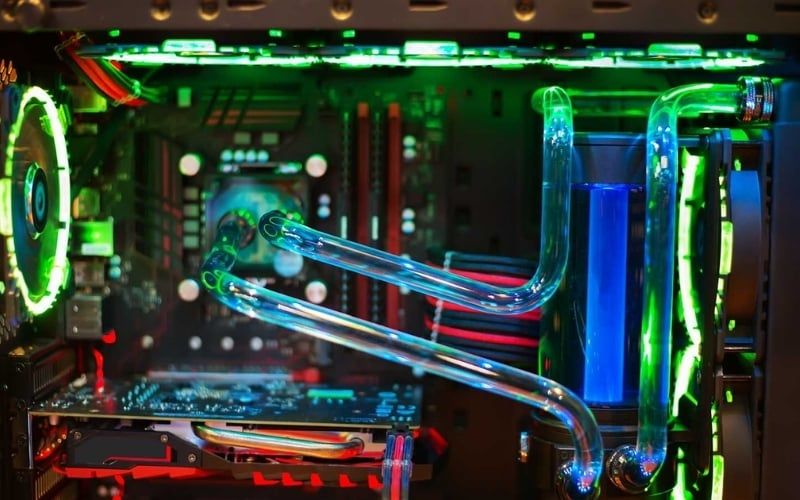 Tản nhiệt nước sử dụng chất lỏng tuần hoàn để làm mát hệ thống