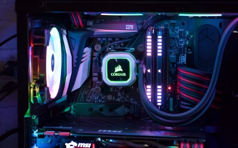 Tản nhiệt nước giúp vận hành êm ái và duy trì hiệu năng ổn định cho hệ thống PC