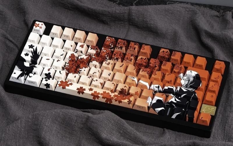 Keycap PBT bền, ít bóng, bề mặt nhám, giữ cảm giác gõ ổn định trong thời gian dài