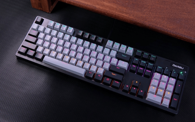 Ưu tiên bàn phím cơ nếu muốn dùng lâu dài, thay keycap,...