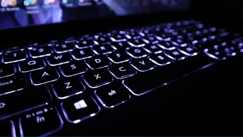 Kiểm tra bố cục numpad trước khi mua laptop