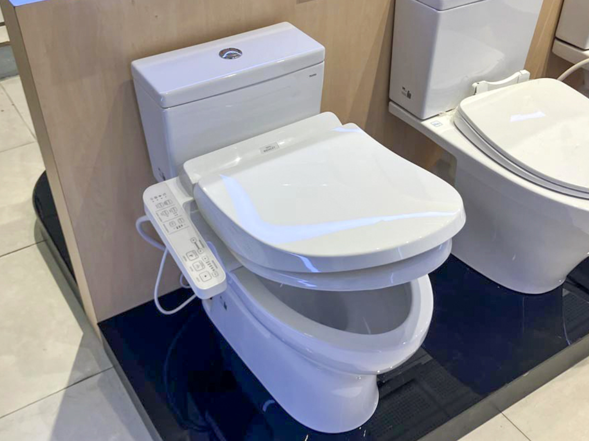 Bồn cầu 2 khối TOTO CS302DW18