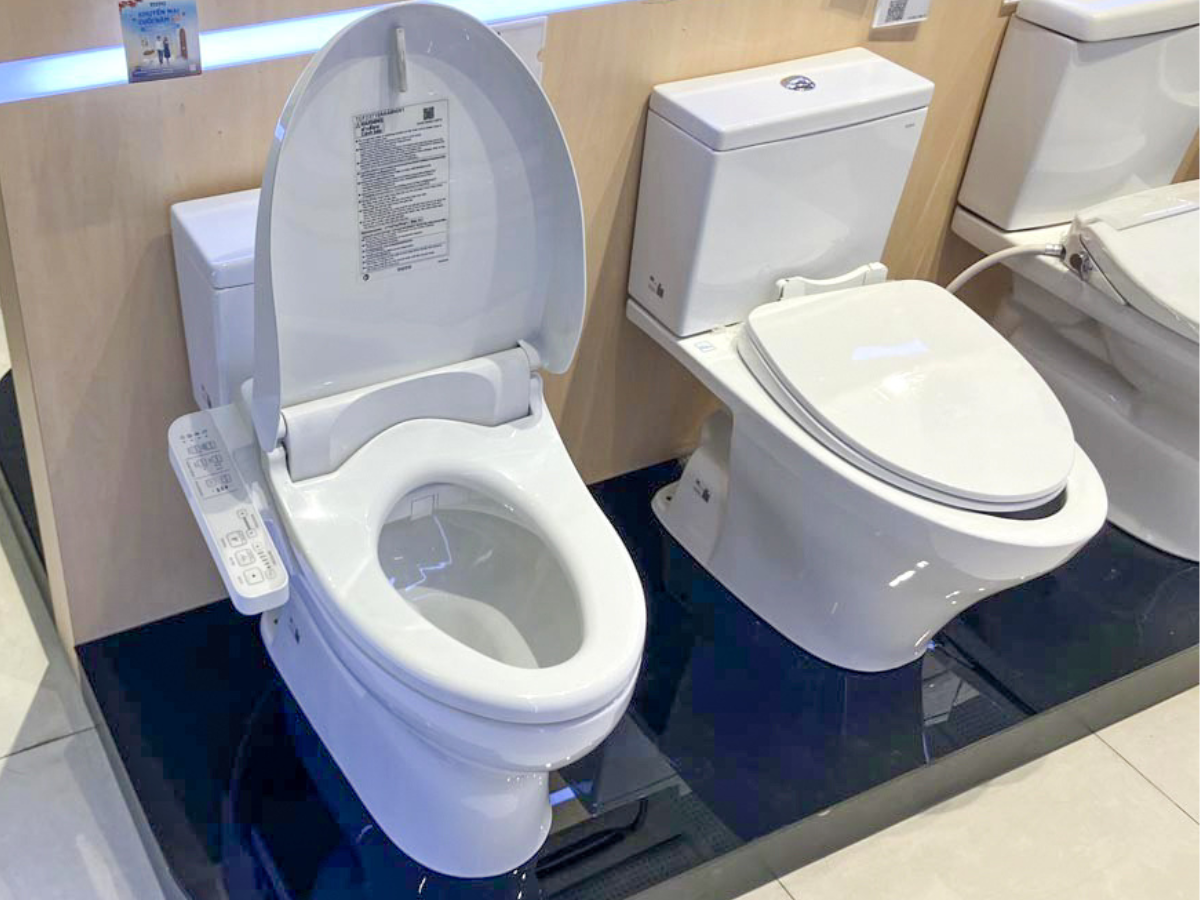 Bồn cầu 2 khối TOTO CS302DW18
