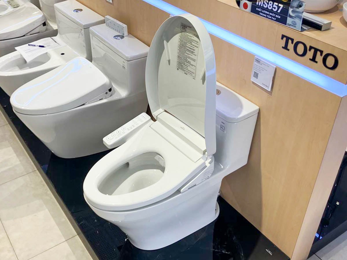 Nắp bồn cầu điện tử TOTO WASHLET TCF33461GAA kiểu dáng thanh lịch