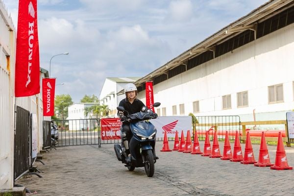 Lựa chọn xe máy chạy giao hàng và xe chạy dịch vụ bền bỉ năm 2026: Honda Air Blade