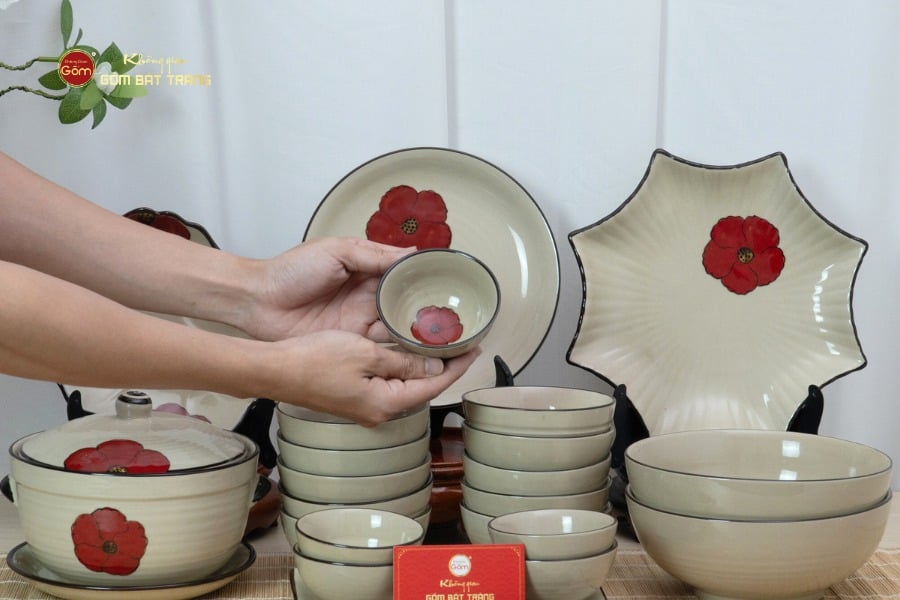 Bộ Bàn Ăn 4 Người (10 món) Men Hỏa Biến Hoa Sứ Đỏ