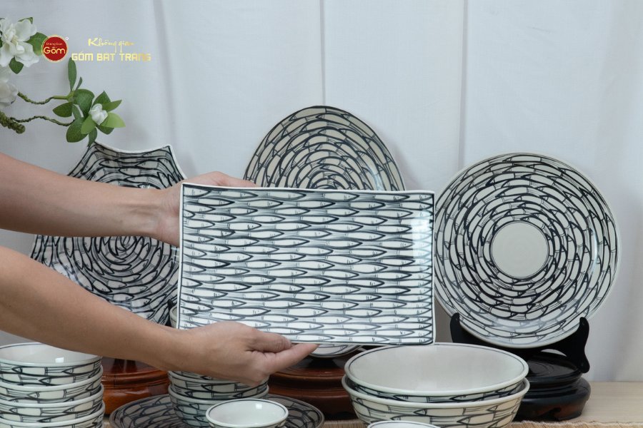 Bộ Bàn Ăn 4 Người (10 món) Men Trắng Vẽ Cá Đàn