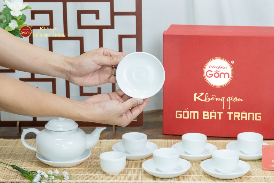 Bộ Trà Men Trắng Bà Ba
