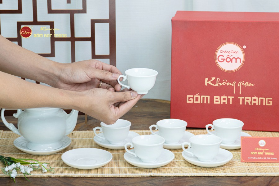 Bộ Trà Men Trắng Đài Các