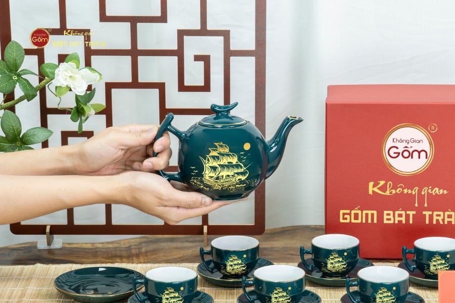 Bộ Trà Men Xanh Lam Bưởi Cành Thuận Buồm Xuôi Gió Vẽ Vàng