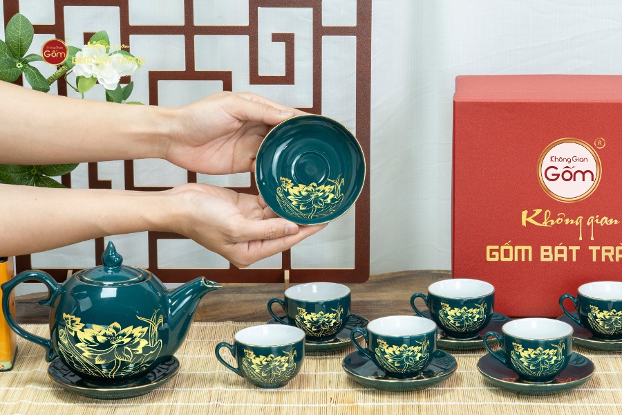 Bộ Trà Men Xanh Lam Ngọn Lửa Hoa Sen Vẽ Vàng