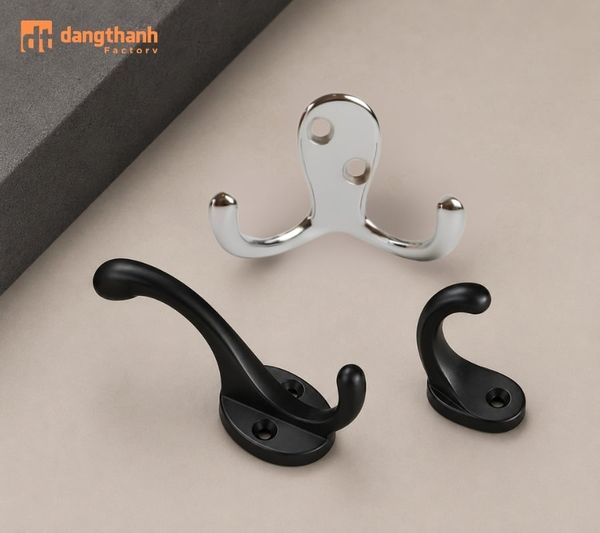 So sánh móc áo kẽm: Khi nào nên chọn?