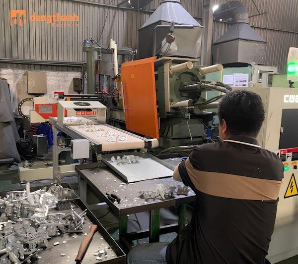 Chi tiết đúc áp lực nhôm biên dạng mỏng và phức tạp