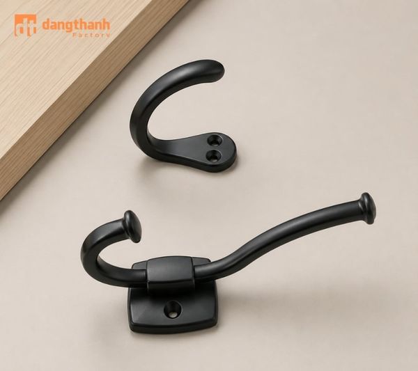 So sánh móc áo kẽm: Khi nào nên chọn?
