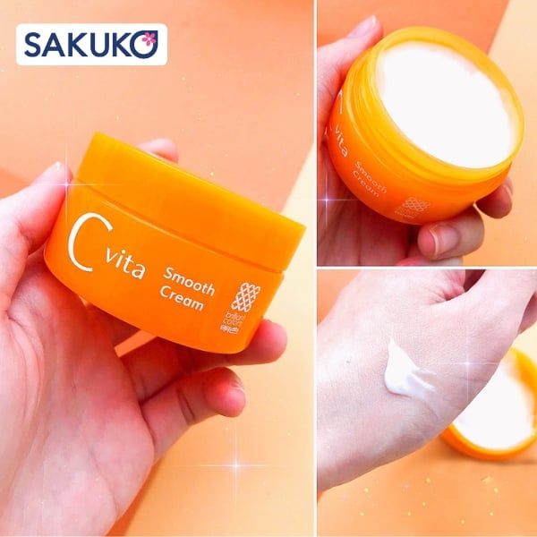 Kem dưỡng Meishoku CVita Smooth Cream với kết cấu mỏng mịn dễ thẩm thấu vào da