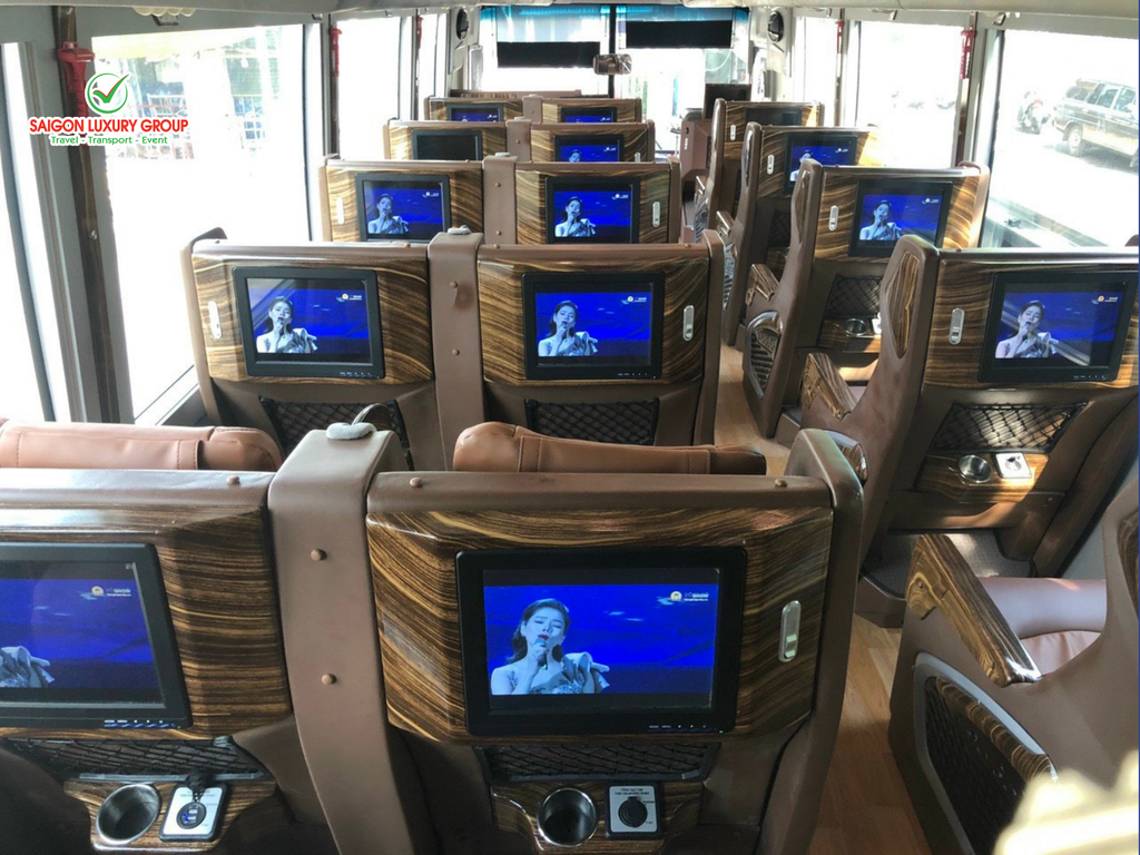 cho-thue-xe-limousine-18-cho