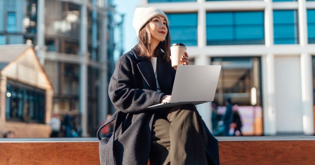 asus gaming vivobook pin dùng lâu phù hợp với người thích di chuyển