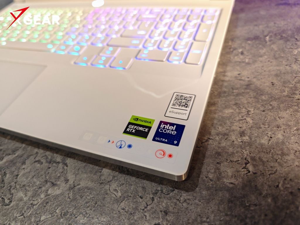 Laptop Gaming LENOVO Legion 7 16IAX10 83KY001VVN hiệu năng vượt trội với core ultra 9