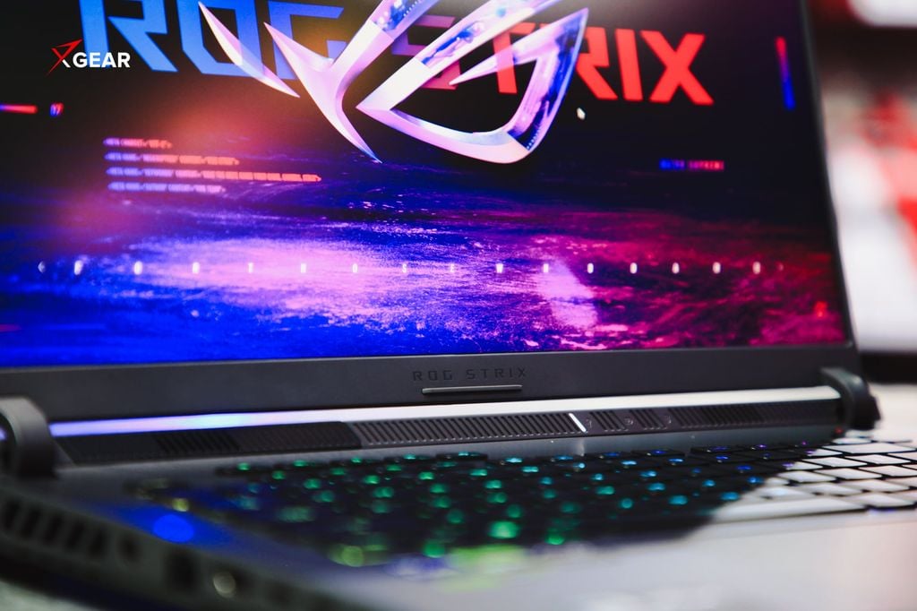 ASUS ROG Strix G16 G614PP TS112W hiệu năng cao với R9 và card 5070